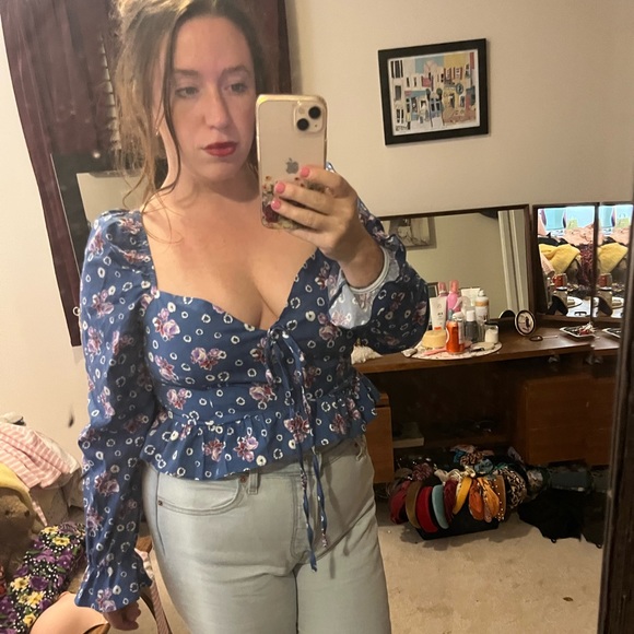 Blue puff sleeve floral summer blouse - Picture 4 of 7